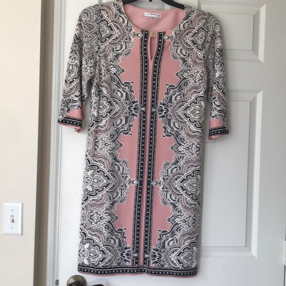 Studio One Dresses & Skirts - New beautiful dress! Size M, brand new with tag